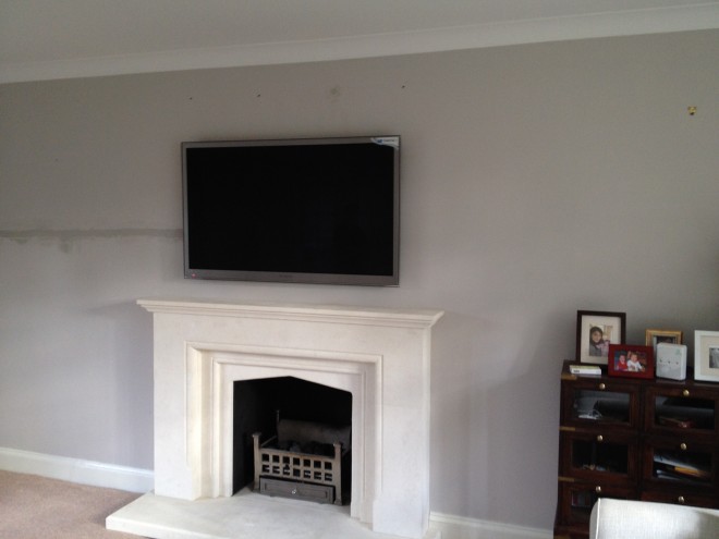 Tv Install In London Above Working, Can You Put A Tv Above Gas Fireplace Uk